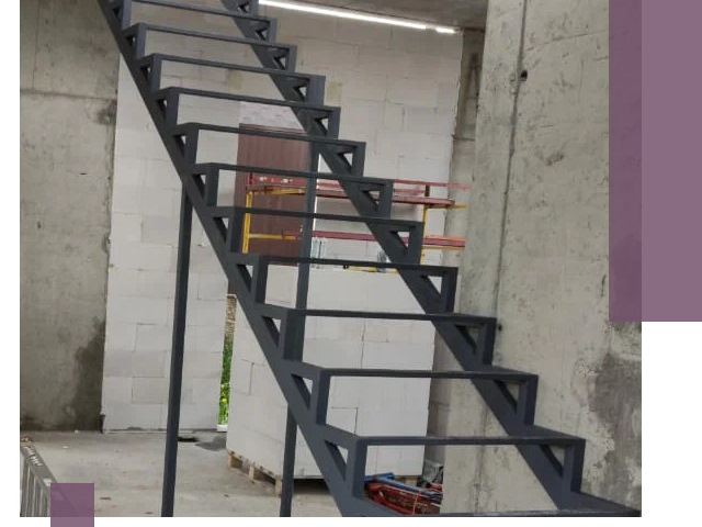 Демонтаж металлических лестниц в Красноярске быстро и безопасно