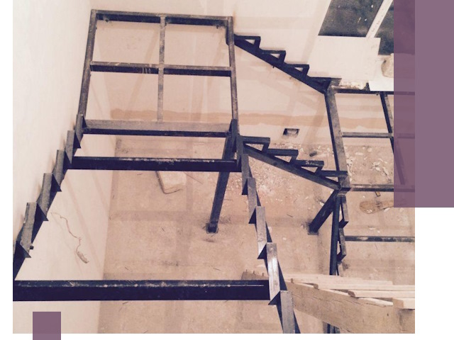 Монтаж лестниц на металлокаркасе в Красноярске быстро и качественно