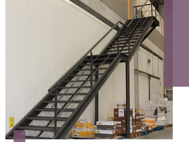 Лестницы для производства в Красноярске — изготовление и монтаж
