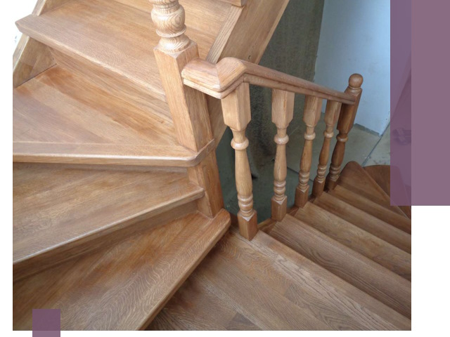 Дубовые лестницы под ключ в Красноярске: изготовление и монтаж