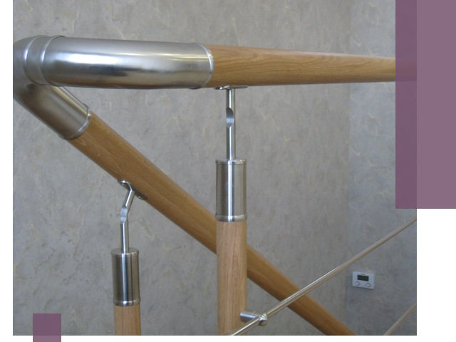 Комбинированные перила на заказ в Красноярске — монтаж и производство