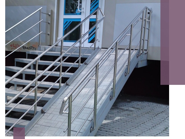 Пандус на крыльцо под ключ в Красноярске: монтаж и изготовление