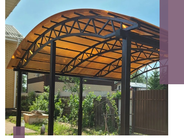 Изготовление навесов под ключ в Красноярске из качественных материалов