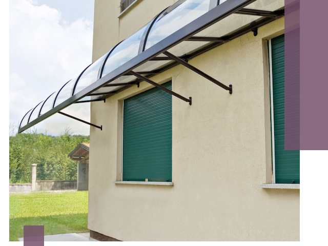 Козырьки над окнами в Красноярске — изготовление и монтаж по выгоде