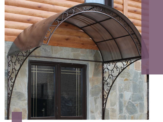 Арочные козырьки под ключ в Красноярске: изготовление и монтаж