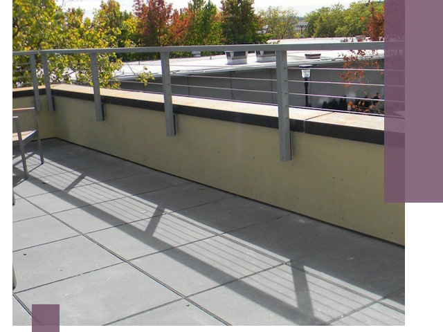 Металлические парапеты под ключ в Красноярске: монтаж и изготовление